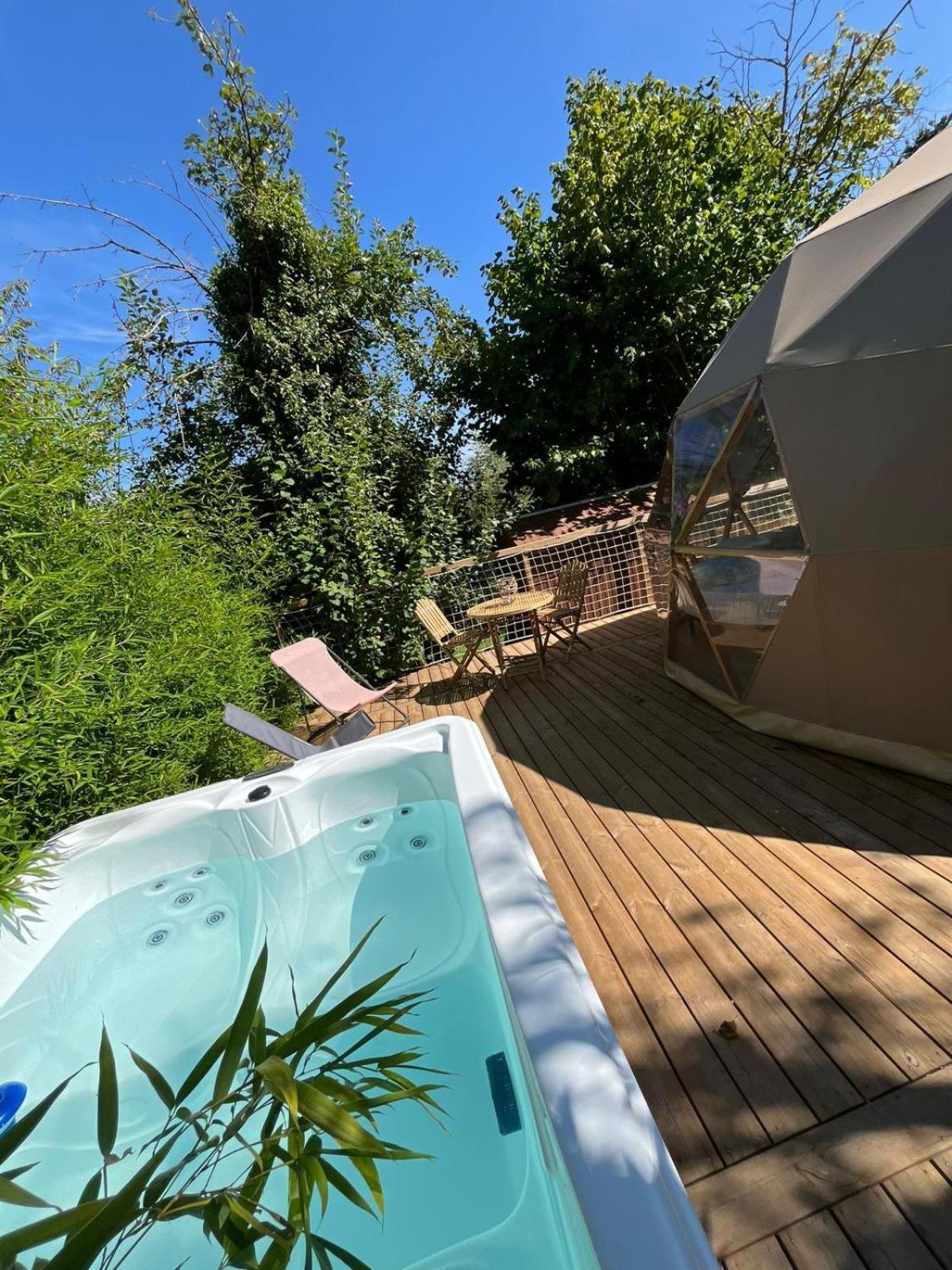Le Nid D'Eliyah, Suites Avec Jacuzzi 15Min Disneyland Paris Nanteuil-lès-Meaux Kültér fotó